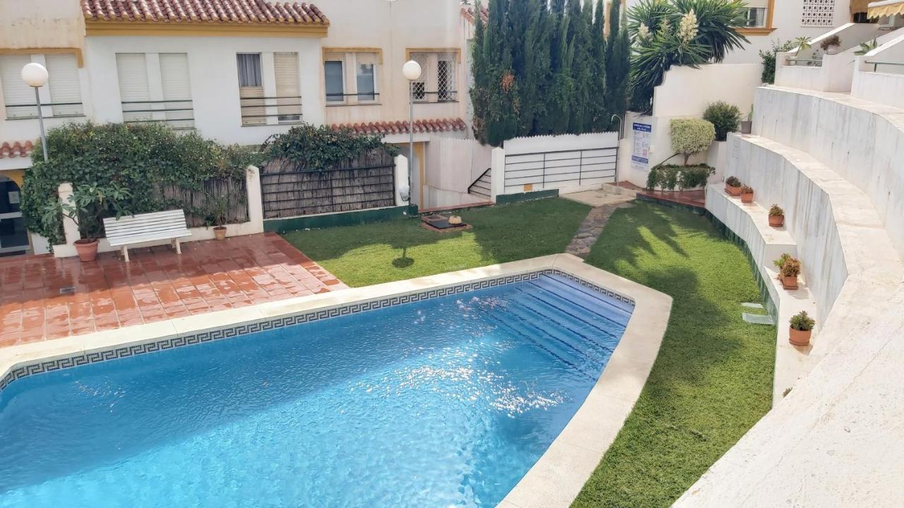 شقة Del Parque Flats Meseta Swimmingpool توريمولينوس المظهر الخارجي الصورة